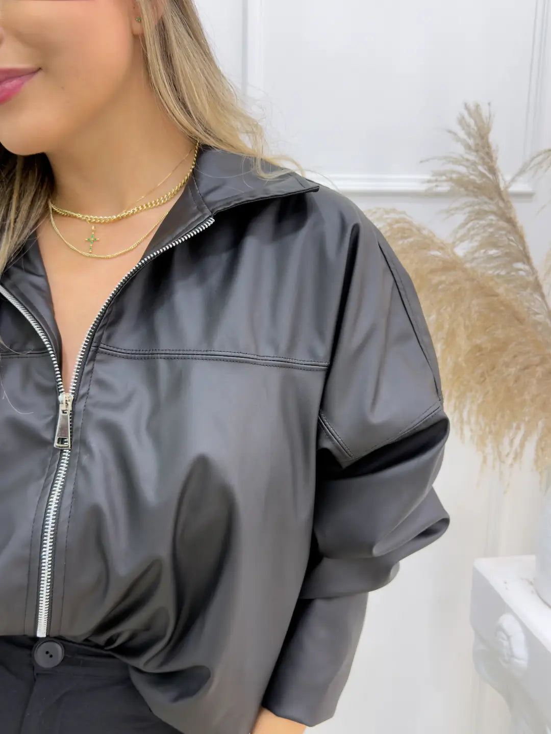 CHAQUETA CHARLOTTE NEGRA - Tienda Coral