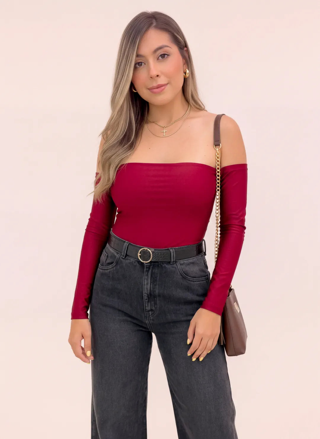 Body off shoulder color vino para mujer