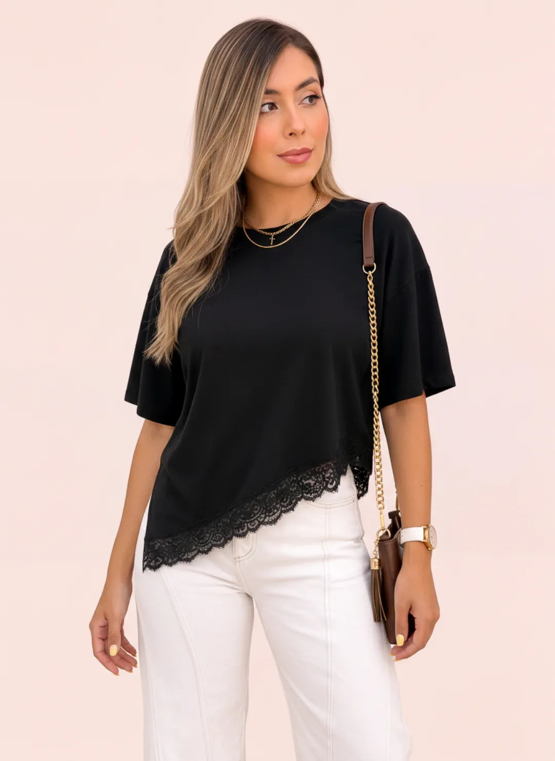 CAMISETA BONNIE NEGRA - Tienda Coral